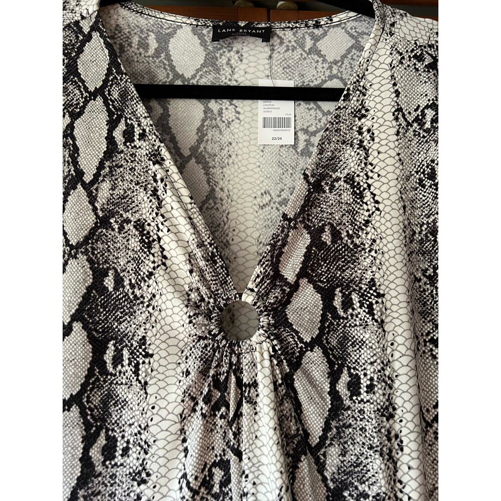 NWT Lane Bryant Women's Snake Skin Printed Fit & Flare Dress White/Black 22/24 - Picture 4 of 11